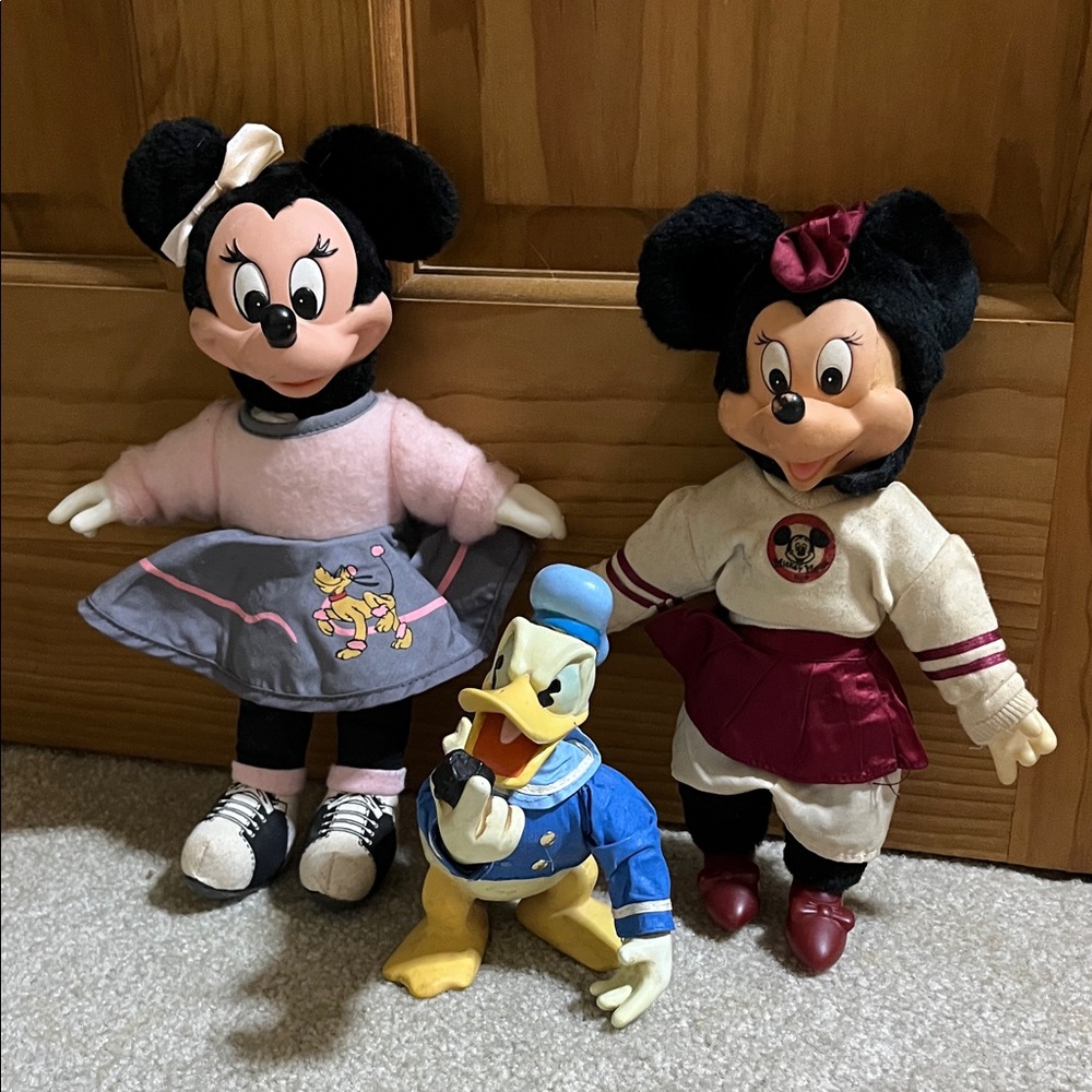Disney Minnie & Donald Plush and Figure Set - Pink, Gray, Blue VERY OLD